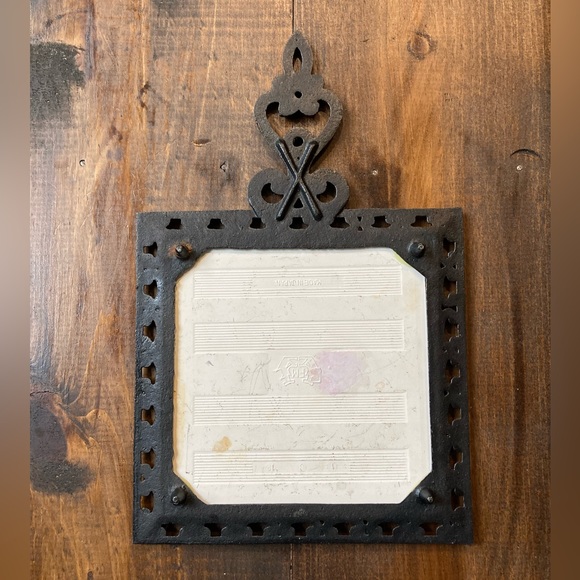 MCM Cast Iron Ceramic Tile Drummer Boy Retro Blues Greens 12x8” Vintage Trivet - Picture 12 of 14